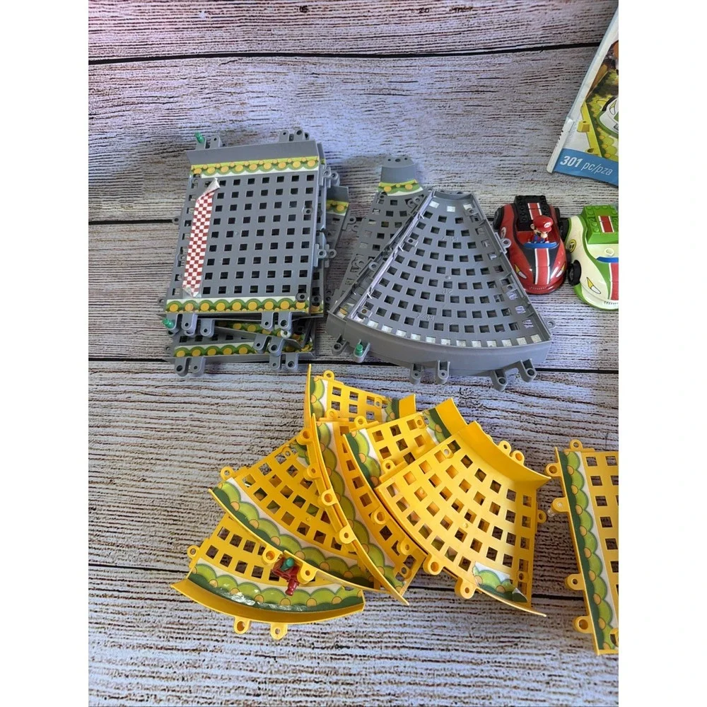 K'nex Mario Kart Wii Mario and Luigi at The Starting Line Building Set Used